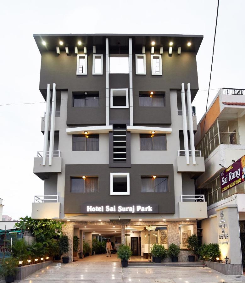 Hotel Sai Suraj Park เชอร์ดี ภายนอก รูปภาพ