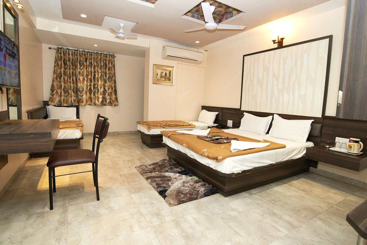 Hotel Sai Suraj Park เชอร์ดี ภายนอก รูปภาพ