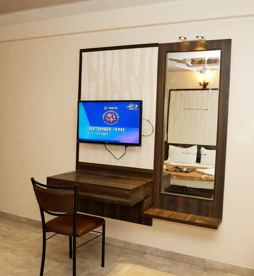 Hotel Sai Suraj Park เชอร์ดี ภายนอก รูปภาพ