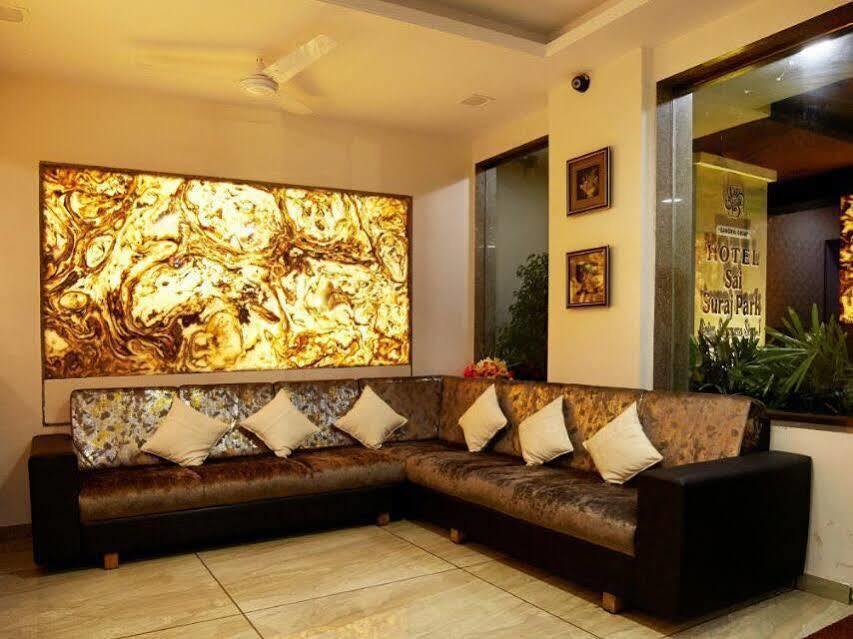Hotel Sai Suraj Park เชอร์ดี ภายนอก รูปภาพ
