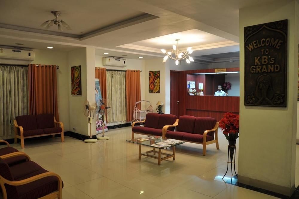 Hotel Sai Suraj Park เชอร์ดี ภายนอก รูปภาพ