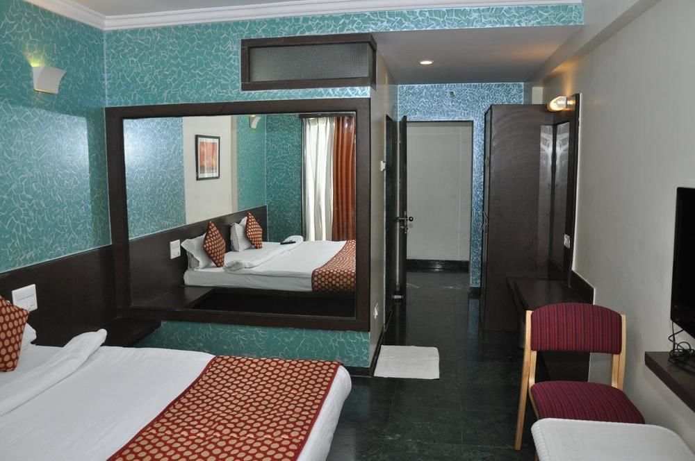 Hotel Sai Suraj Park เชอร์ดี ภายนอก รูปภาพ
