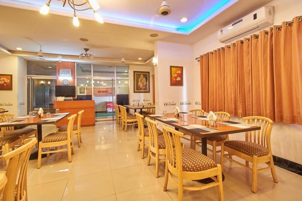 Hotel Sai Suraj Park เชอร์ดี ภายนอก รูปภาพ