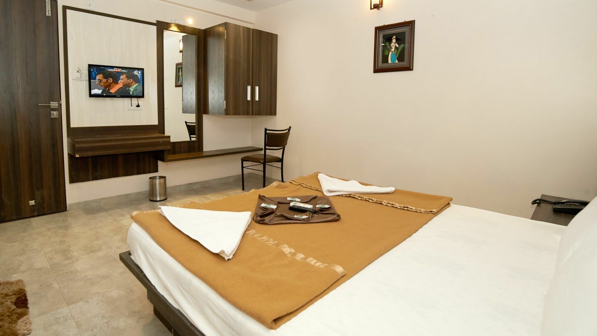 Hotel Sai Suraj Park เชอร์ดี ภายนอก รูปภาพ