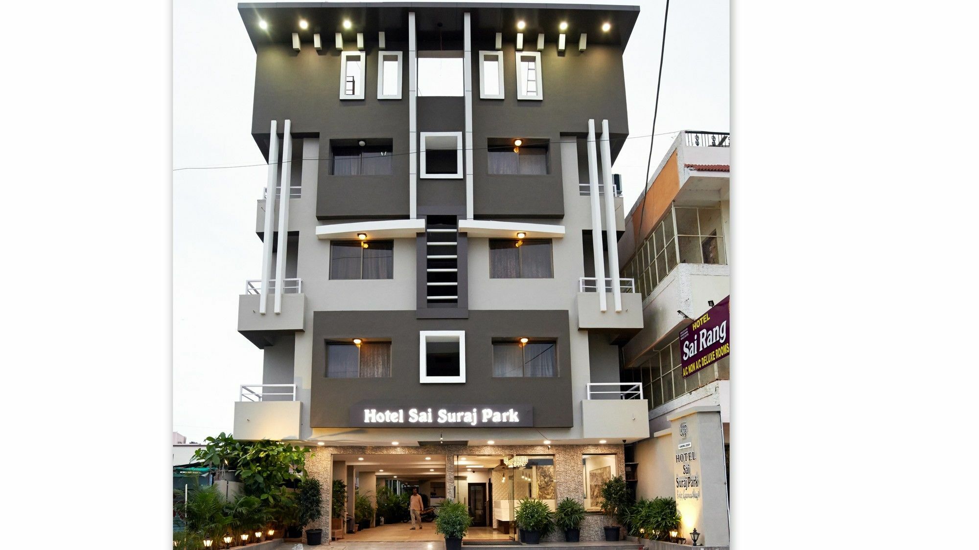 Hotel Sai Suraj Park เชอร์ดี ภายนอก รูปภาพ