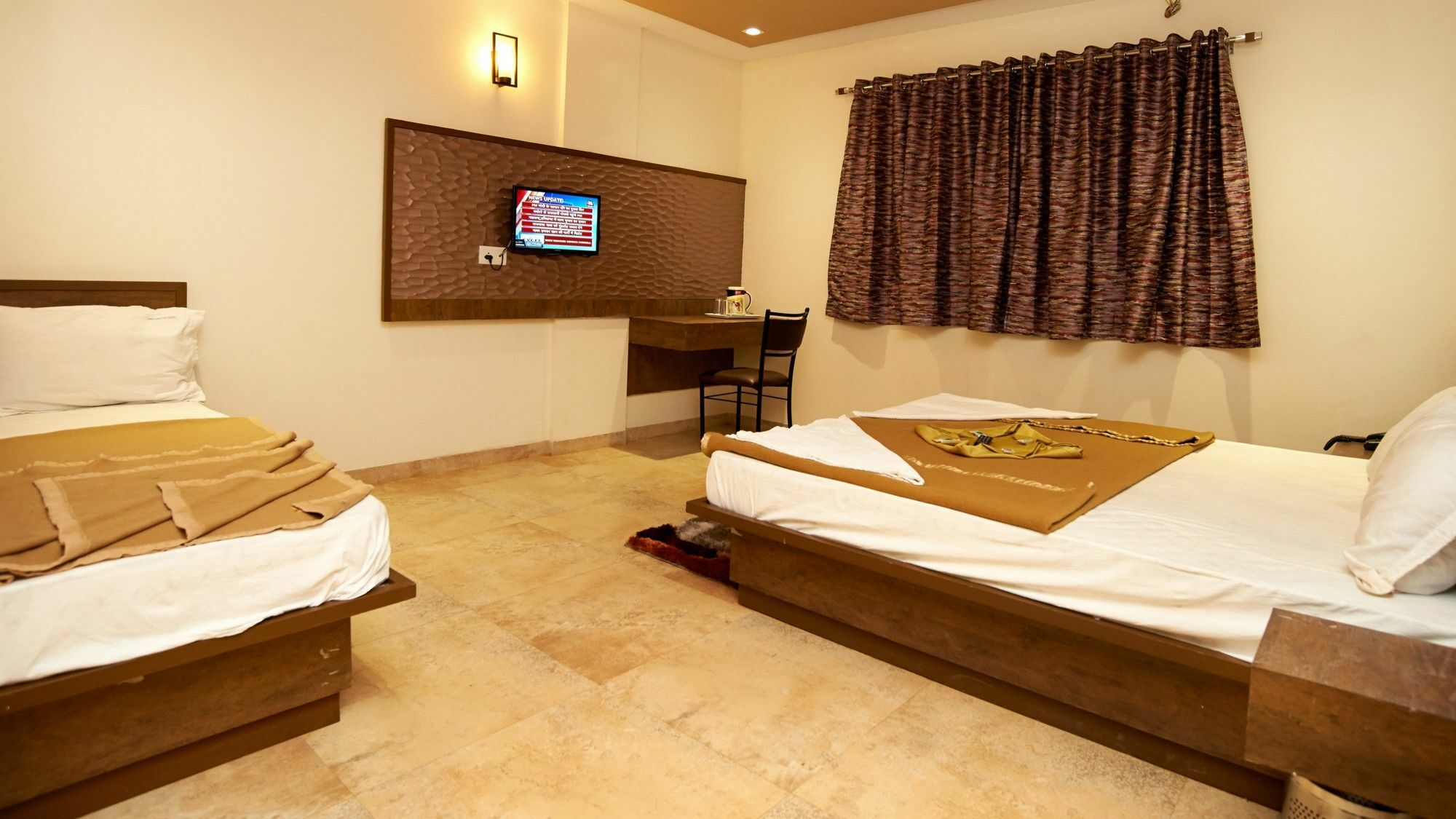 Hotel Sai Suraj Park เชอร์ดี ภายนอก รูปภาพ