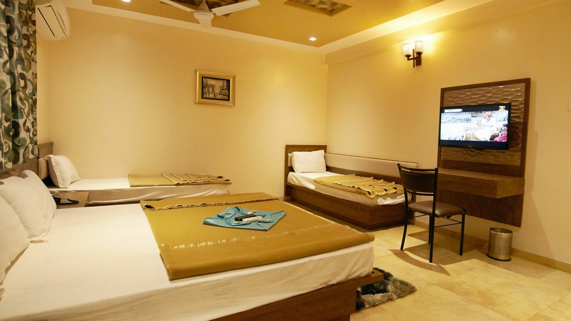 Hotel Sai Suraj Park เชอร์ดี ภายนอก รูปภาพ