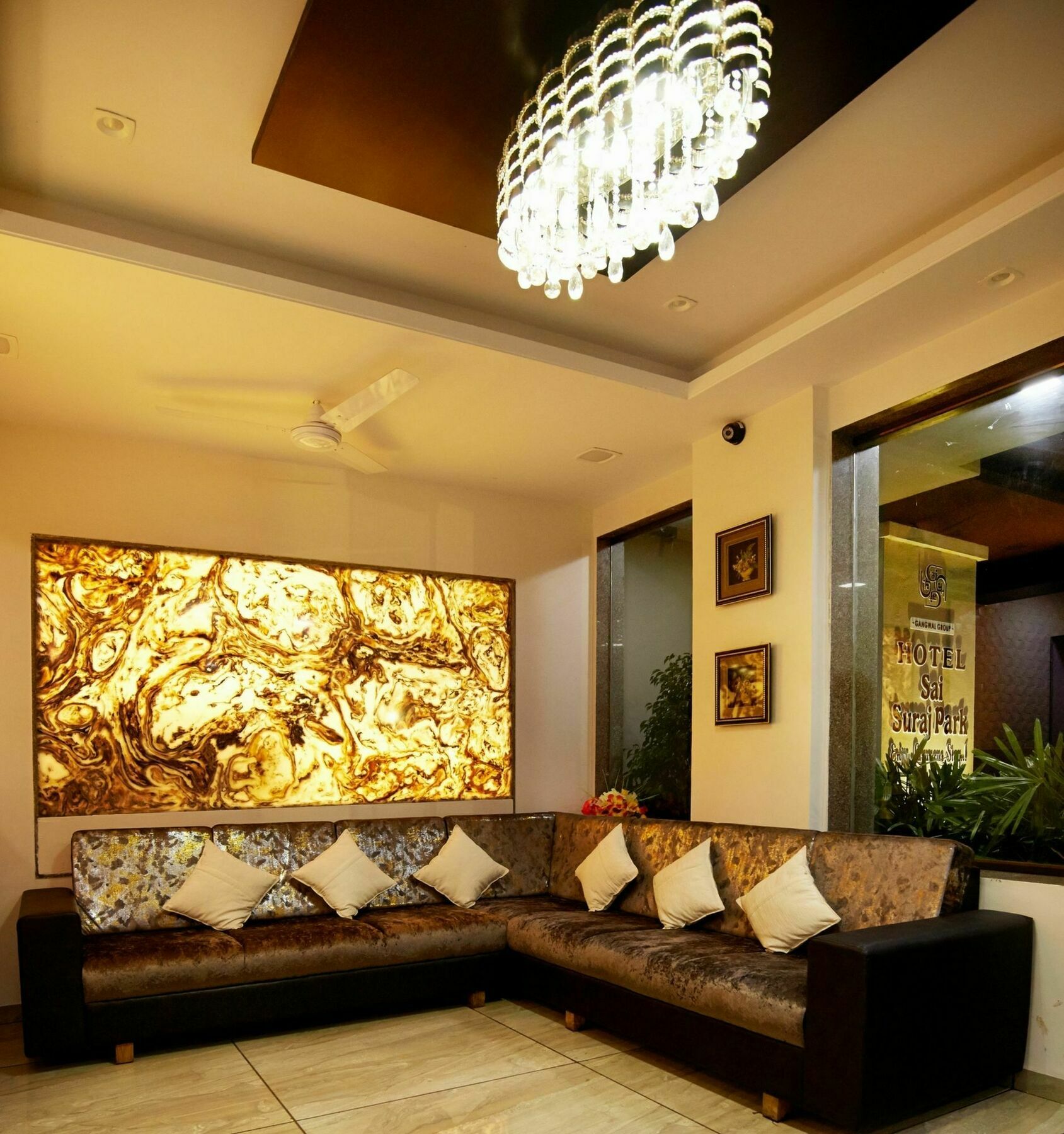 Hotel Sai Suraj Park เชอร์ดี ภายนอก รูปภาพ