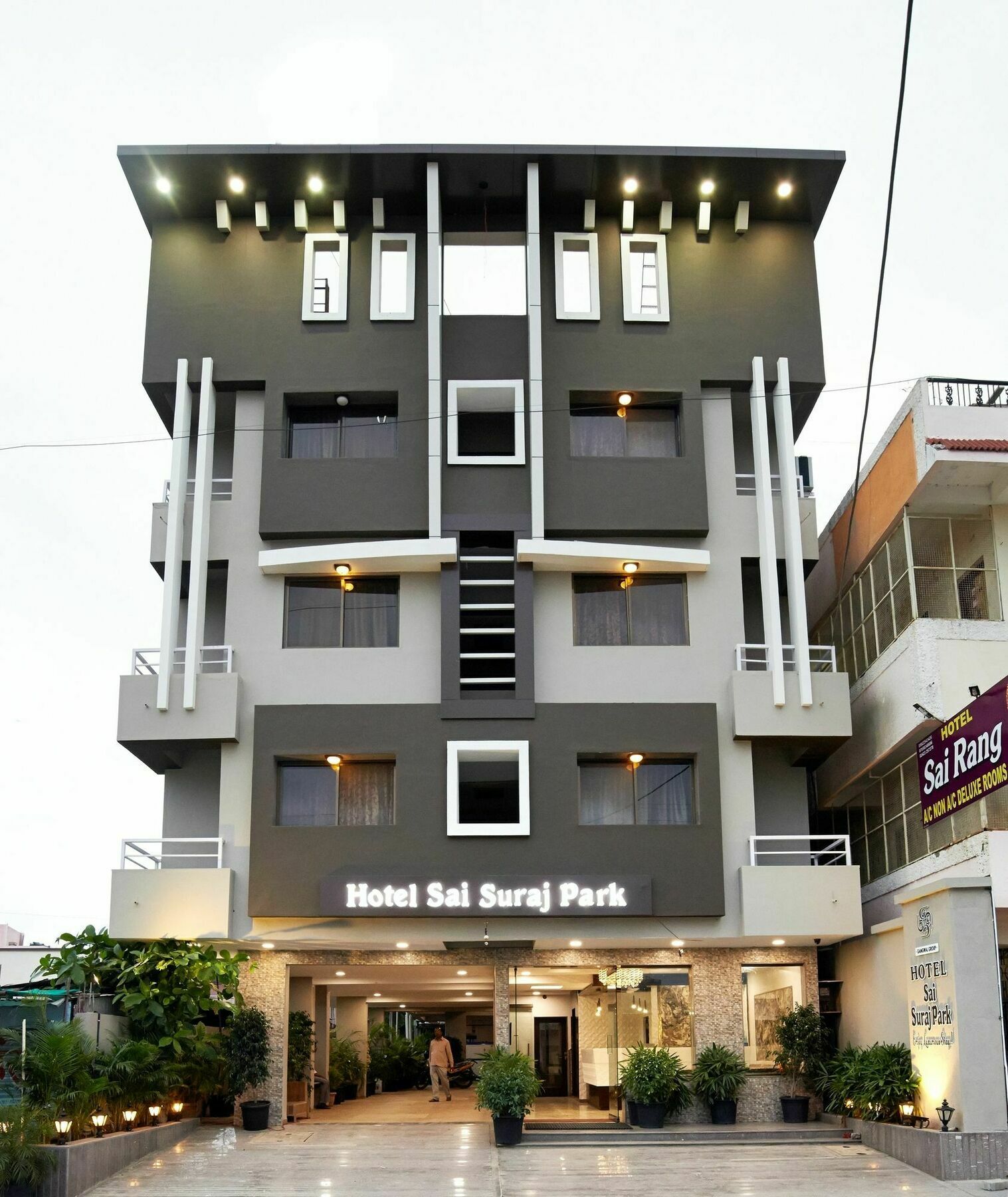 Hotel Sai Suraj Park เชอร์ดี ภายนอก รูปภาพ